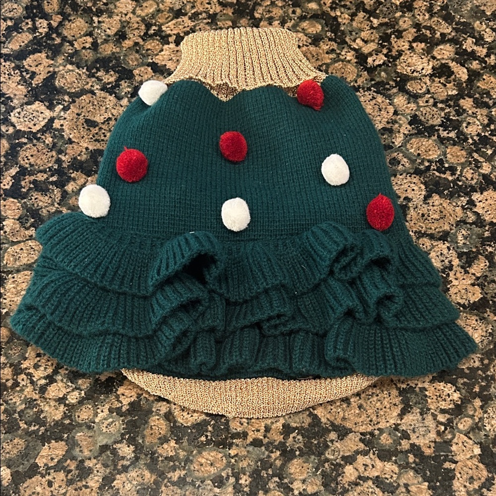 H&M Green and Gold Knit Dog Sweater